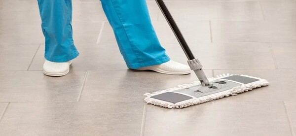 Semi-Absentee Janitorial Company with Recurring Revenue
